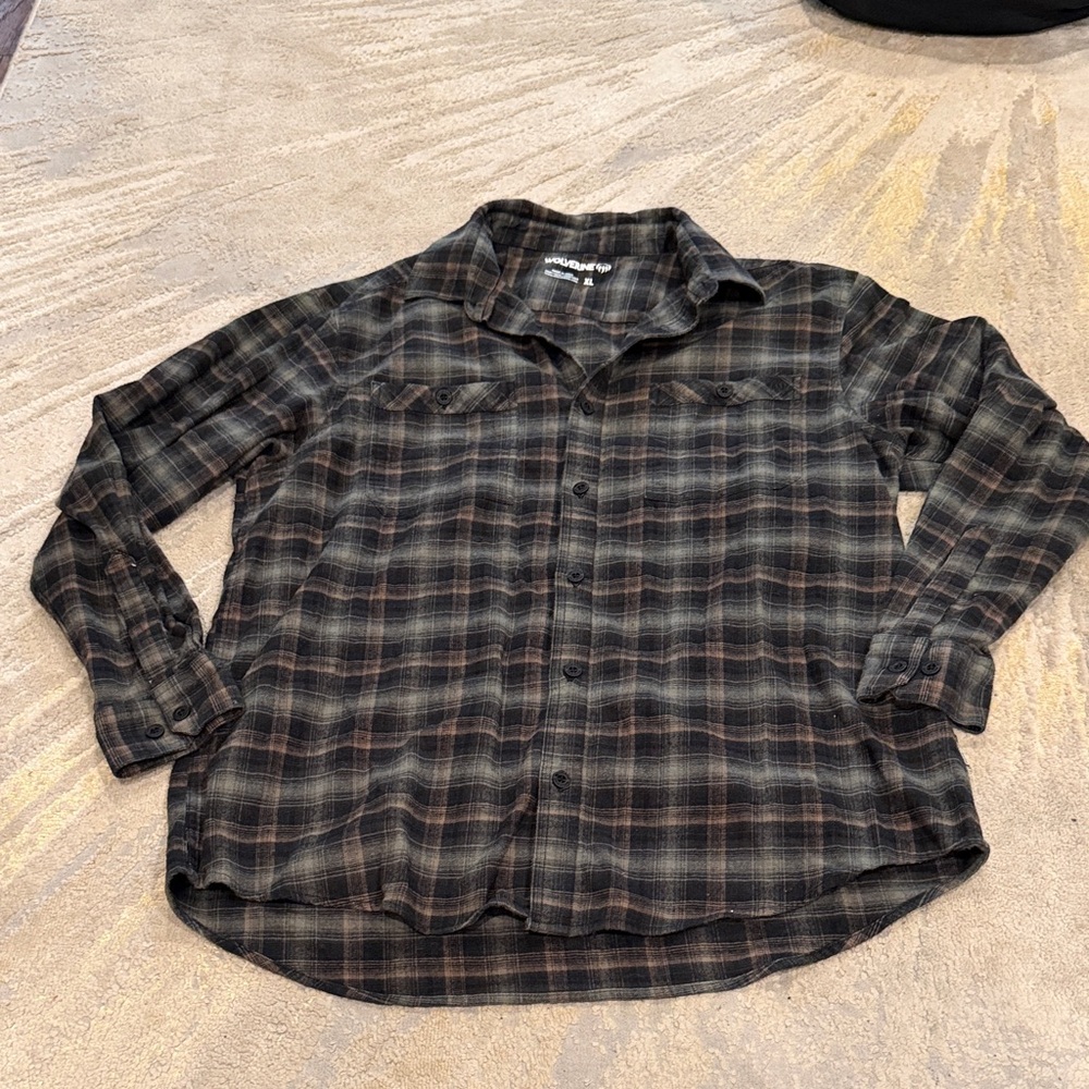 Grayson Flannel Stretch Shirt
WOLVERINE size XL‎ in EUC
